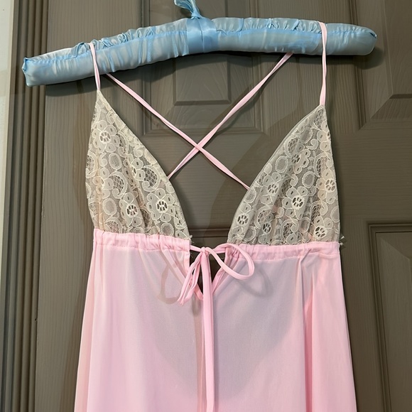 Vintage lace top nightie.  Size Medium in vintage sizing - Picture 1 of 9